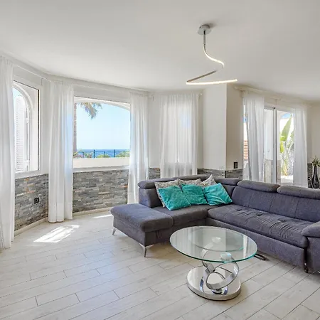 ヴィラ Cristianos *