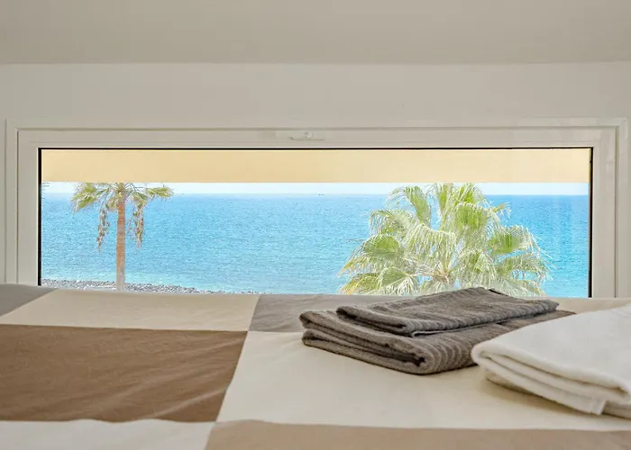 Cristianos Βίλα *